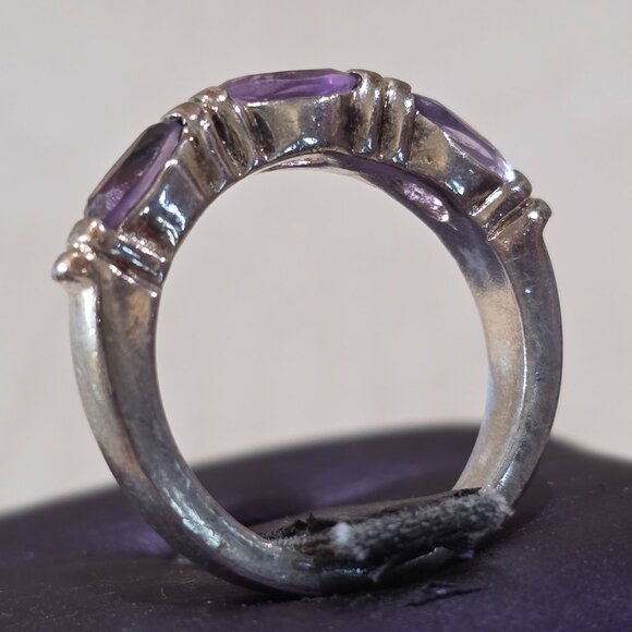 Vintage Oval Three Amethyst Purple Stone Gemstone Band Sterling Silver Ring SZ 5 - Picture 6 of 12
